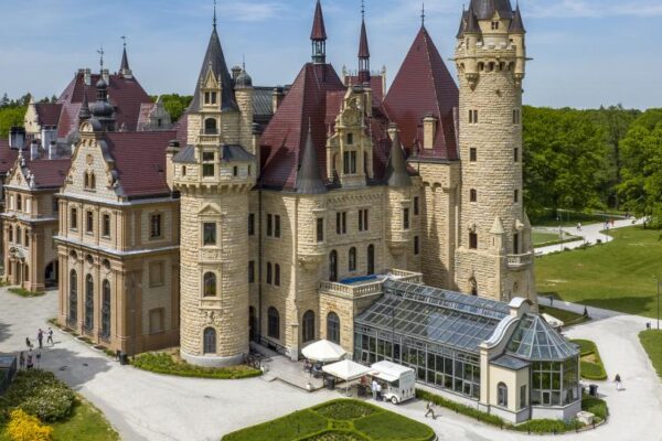 Zamek Moszna i Kopa Biskupia 1 dzień (Wycieczki dla szkół)