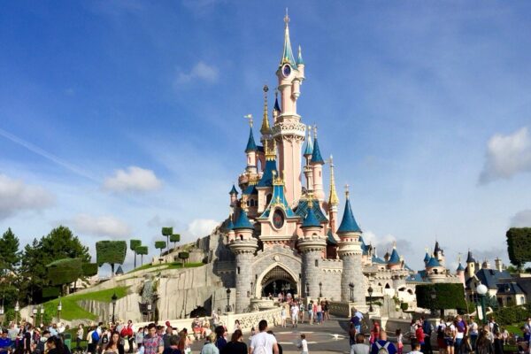 Paryż, Disneyland 5 dni (Wycieczka dla szkół)