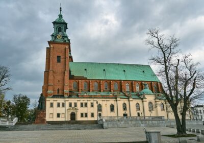 Gniezno, Biskupin, Kórnik, Poznań 3 dni  (Wycieczki dla szkół)